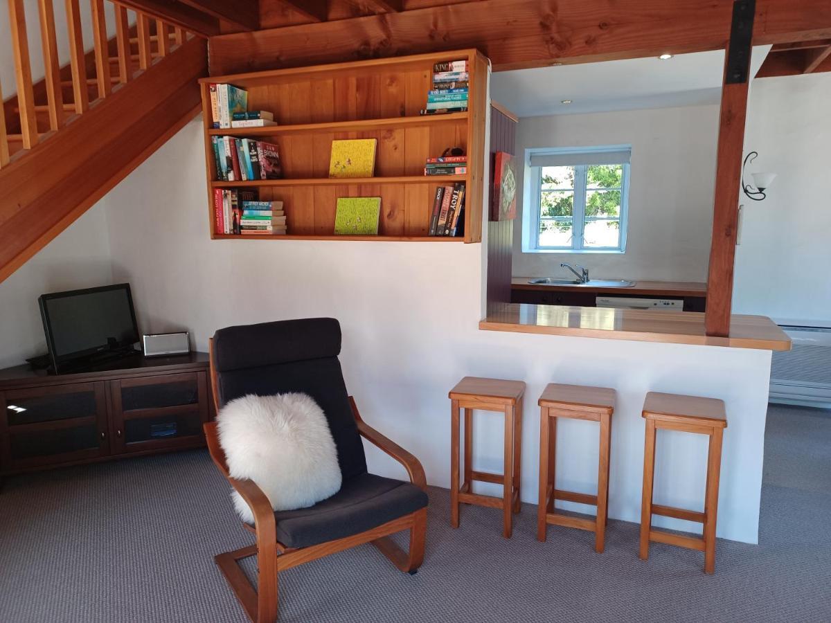 Pirita Vineyard Cottage. Upper Moutere Eksteriør bilde